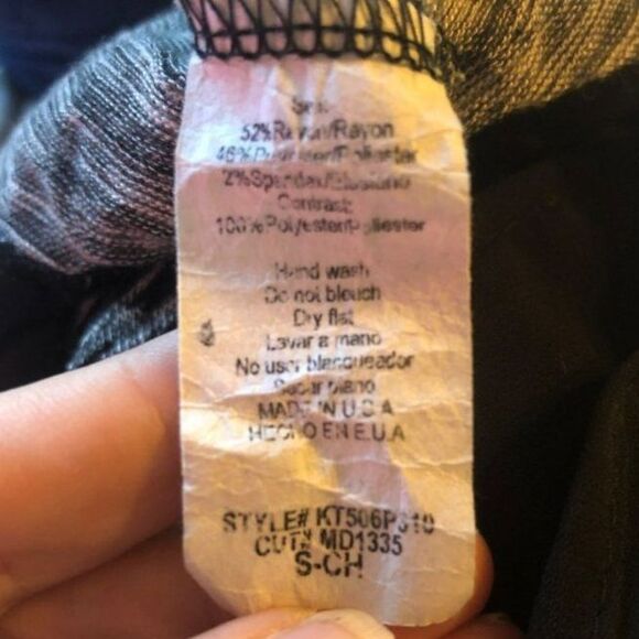 Misia Floral Velvet Embossed Layered Tunic Size S - Picture 7 of 7